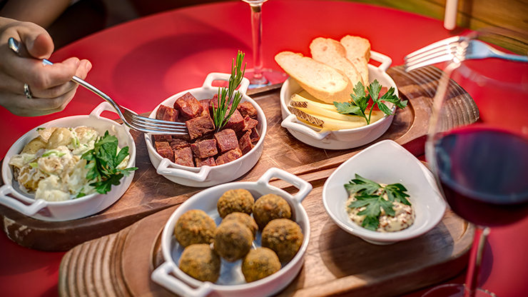 Image for Sharing Platter for Two with Wine